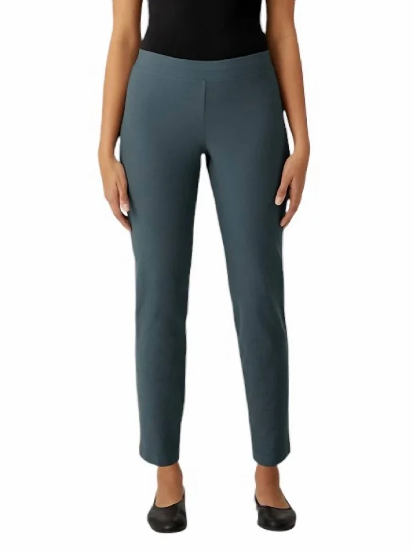 Eilee Slim Ankle Pant In Ocean