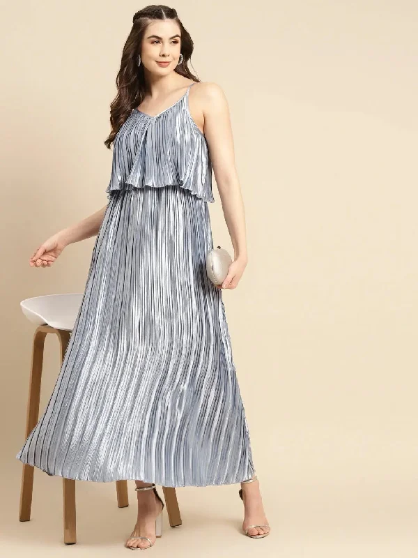 Pre pleated flare yoke maxi dress in Light Blue