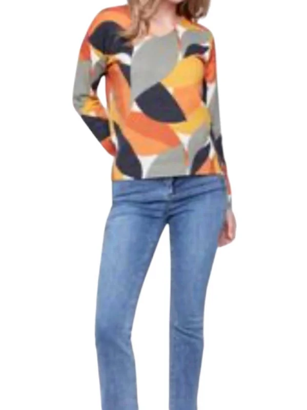 Printed Plushy V-Neck Sweater In Spruce